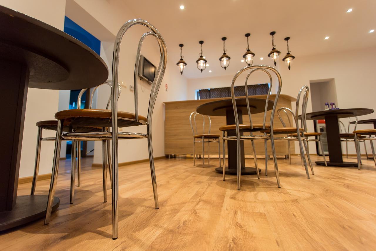 Green Hostel Sfântu-Gheorghe エクステリア 写真